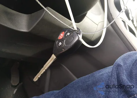 2010 Pontiac Vibe Gt z USA, uszkodzony, nr VIN 5Y2SR6E07AZ419714